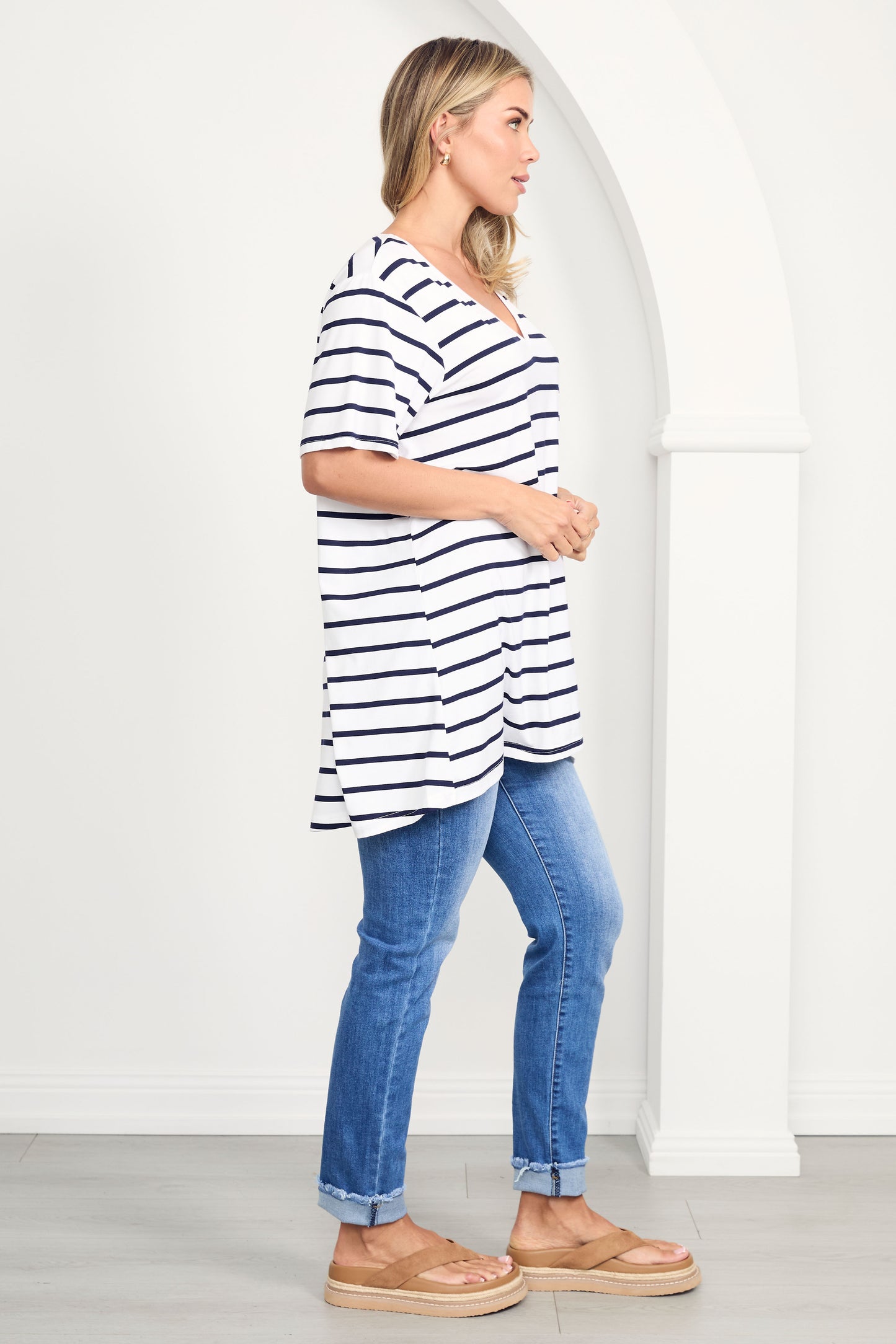 T-SHIRT Hi Lo Bamboo Top | White/Navy Stripe