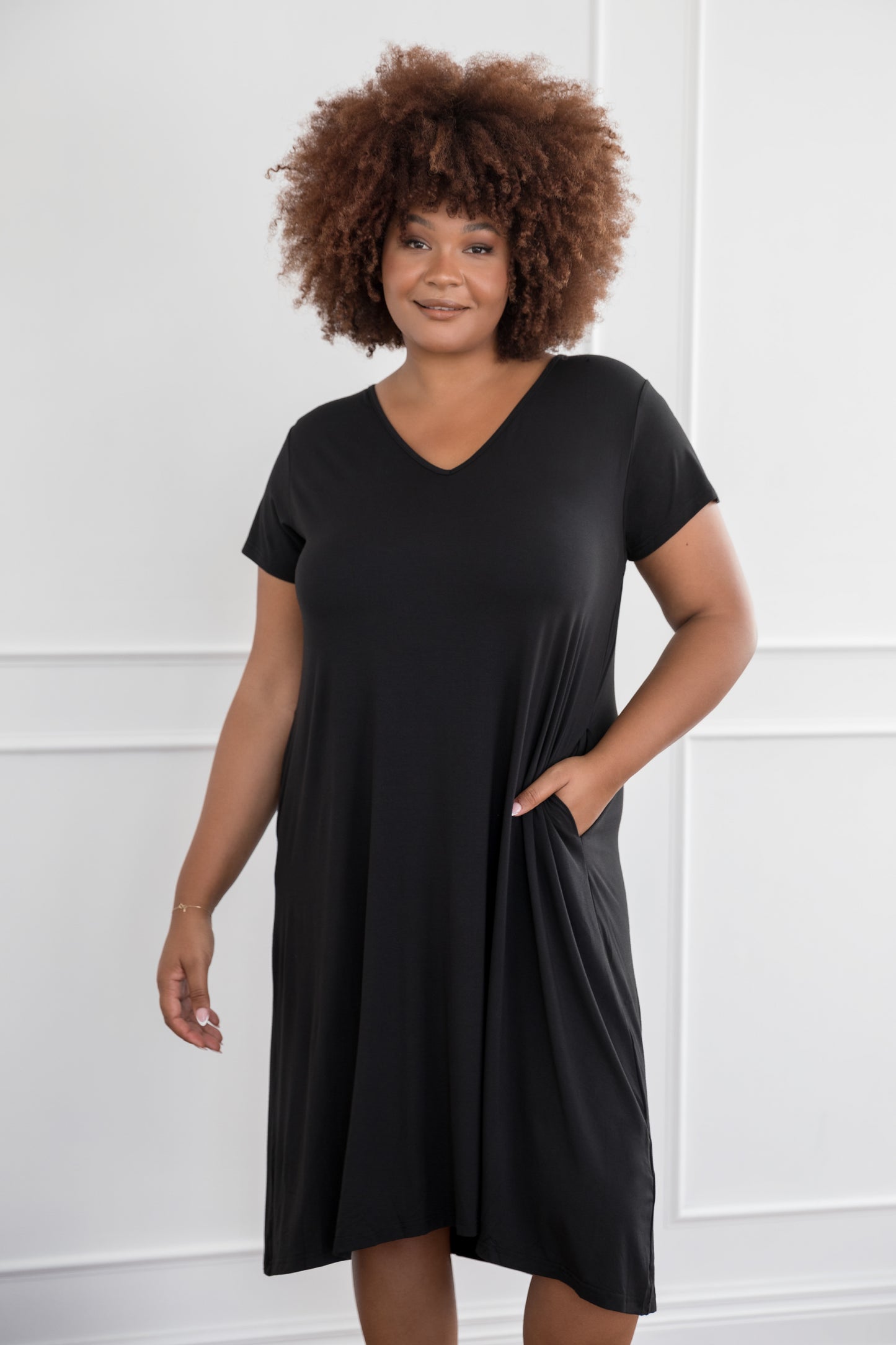 Plus-Sized Black Dresses | PQ Collection | T-Shirt Dress