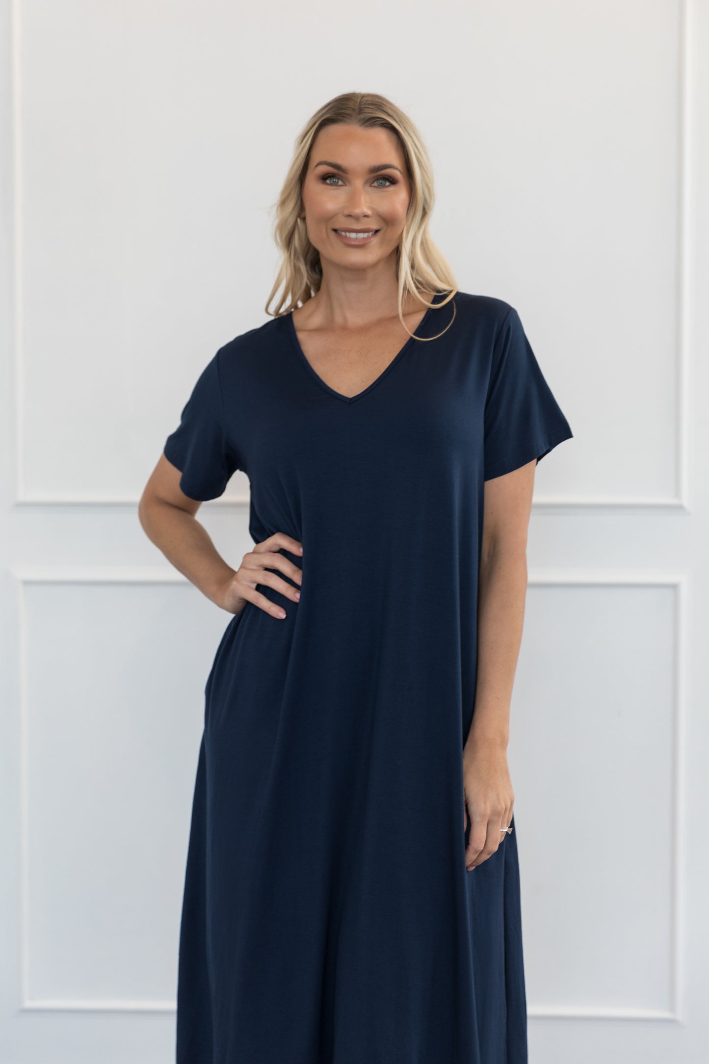 Plus-Sized Navy Dresses | PQ Collection | T-Shirt Dress