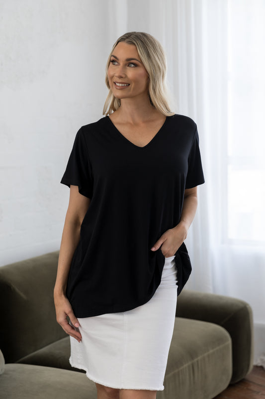 Plus-Sized Black Tops| PQ Collection | T-Shirt Top