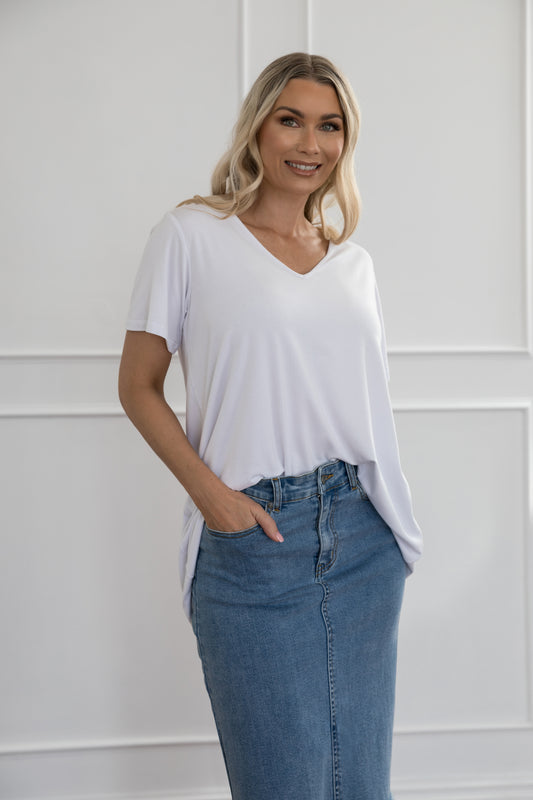 Plus-Sized White Tops | PQ Collection | T-Shirt Top