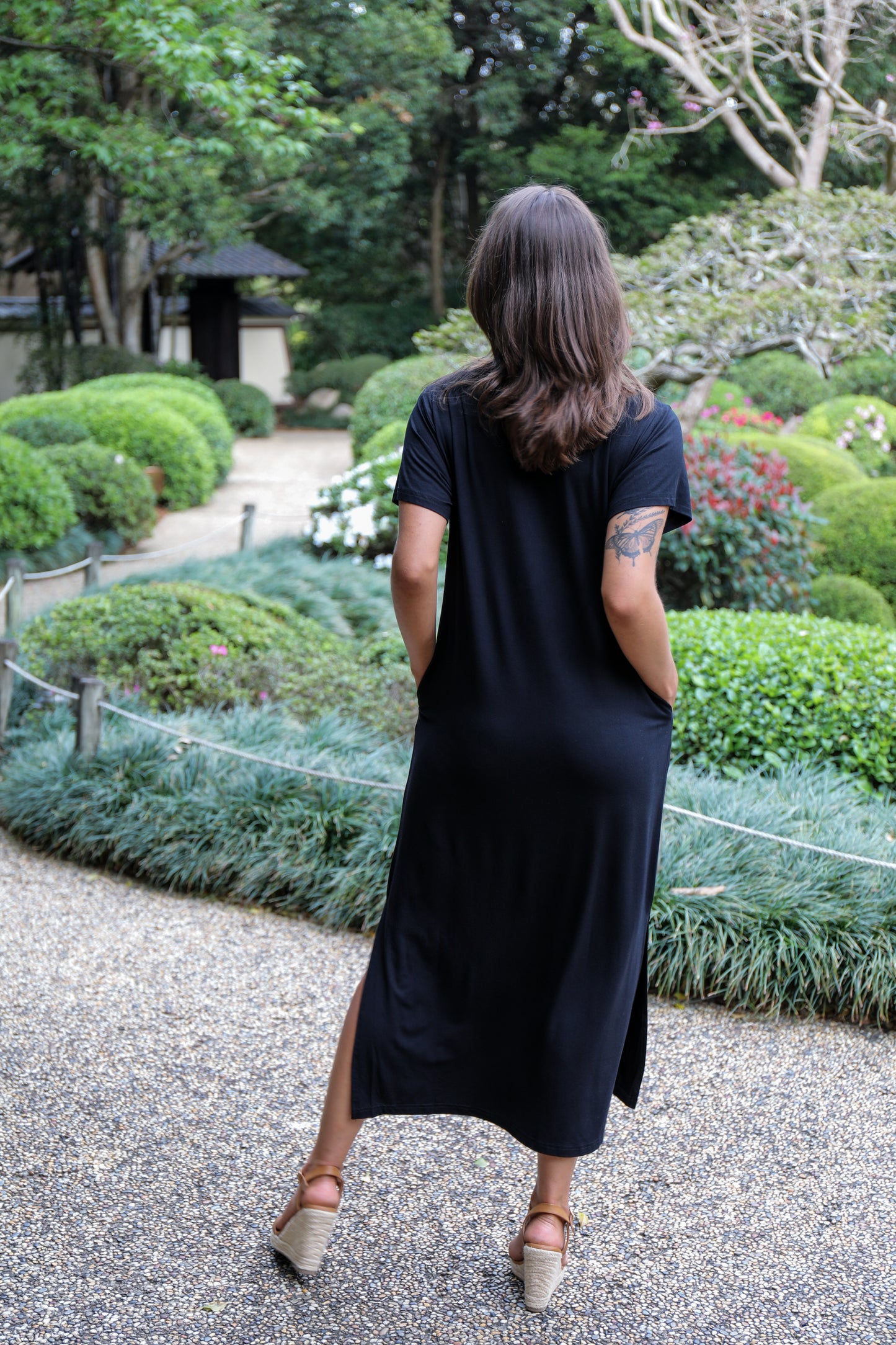 Plus-sized black Dresses | PQ Collection | T-Shirt Maxi Dress