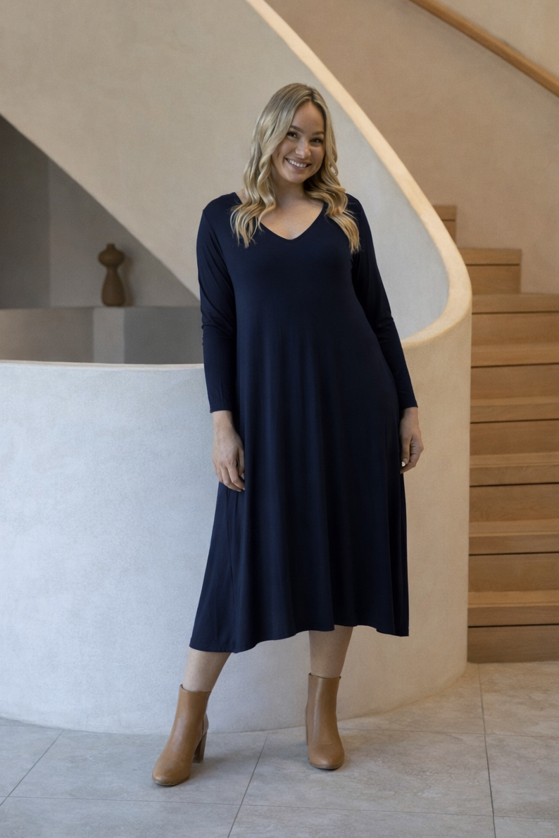 Plus-Sized Navy Dresses | PQ Collection