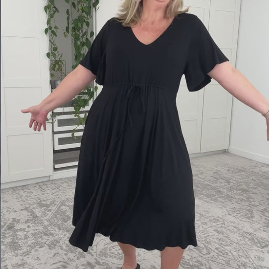 Plus-Sized Black Dresses | PQ Collection | Billine Dress