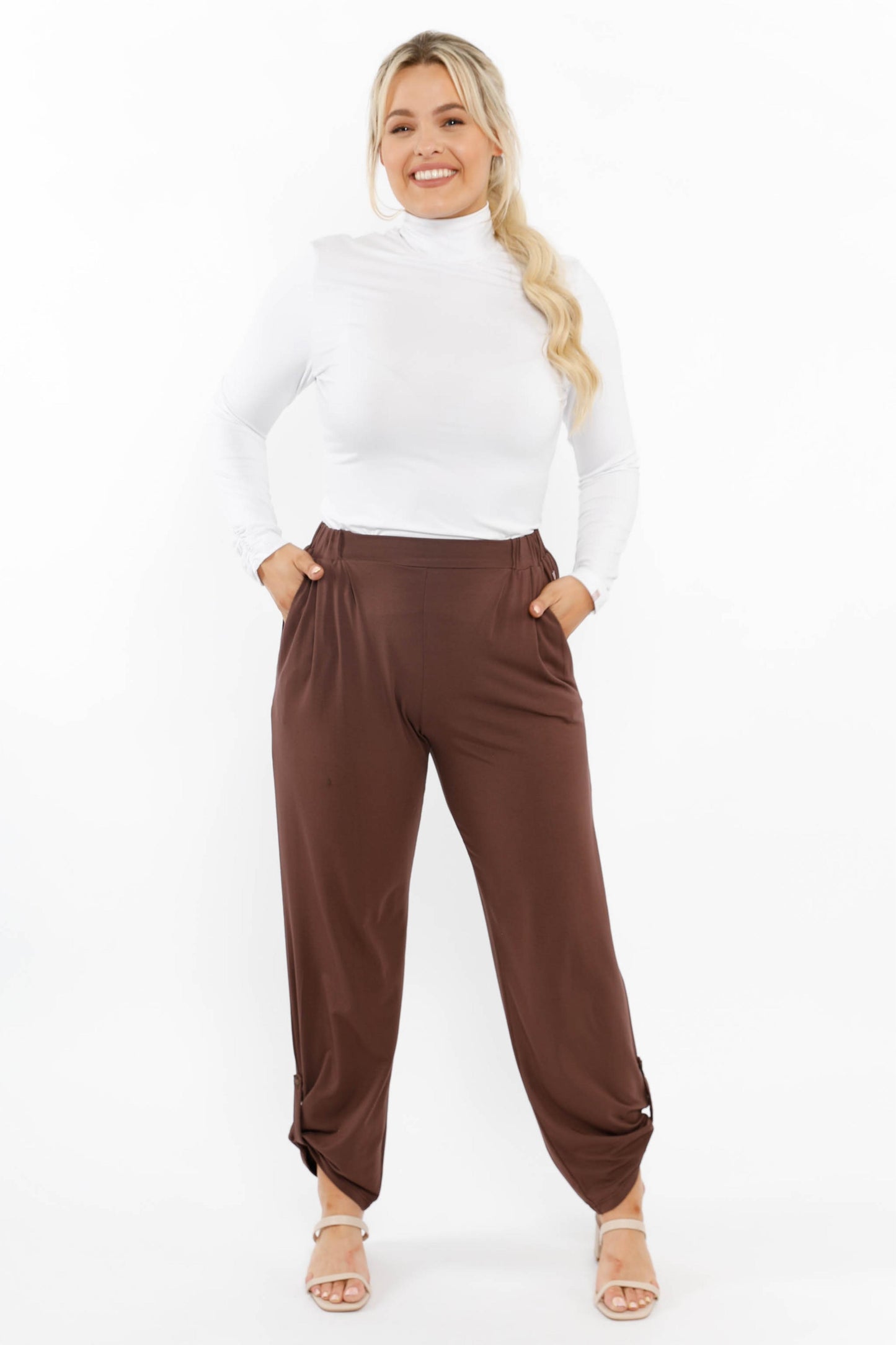 FINAL SALE Eve Pant in Chocolate