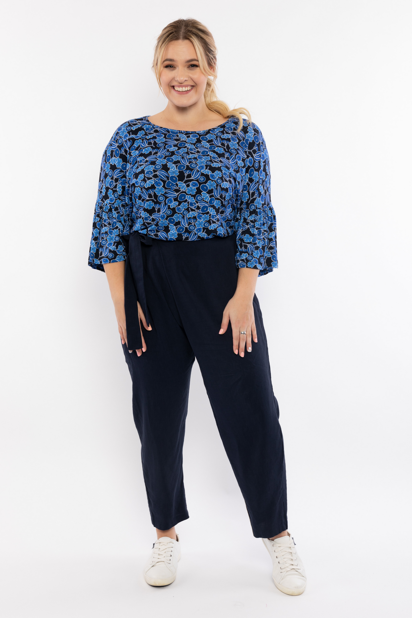 Melody Pleat Pant in Navy